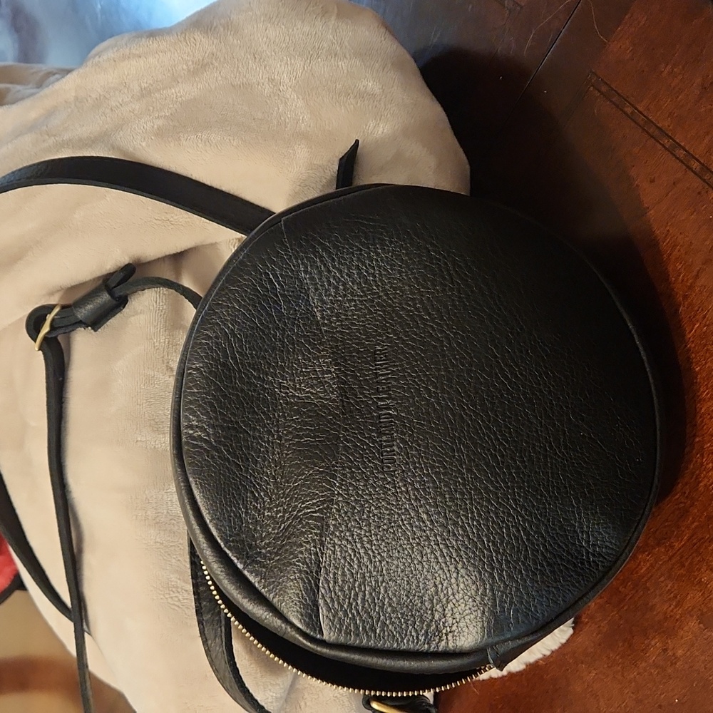 Portland Leather Crossbody handbag